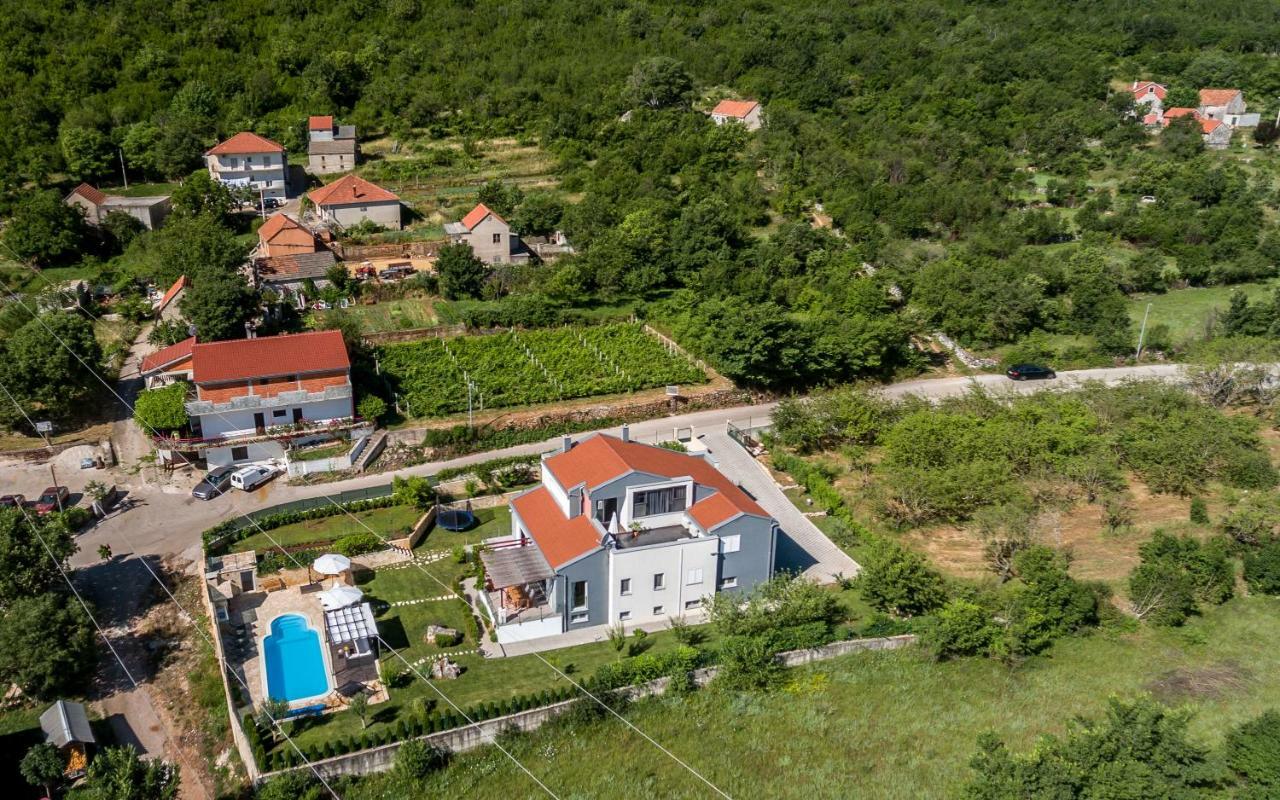 Luxury Villa Nadalina-Dicmo 더갈포지 외부 사진