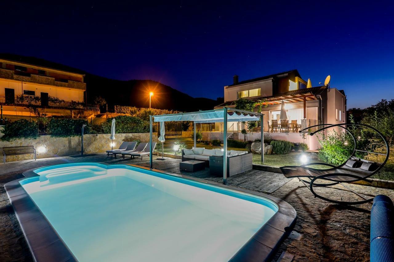 Luxury Villa Nadalina-Dicmo 더갈포지 외부 사진